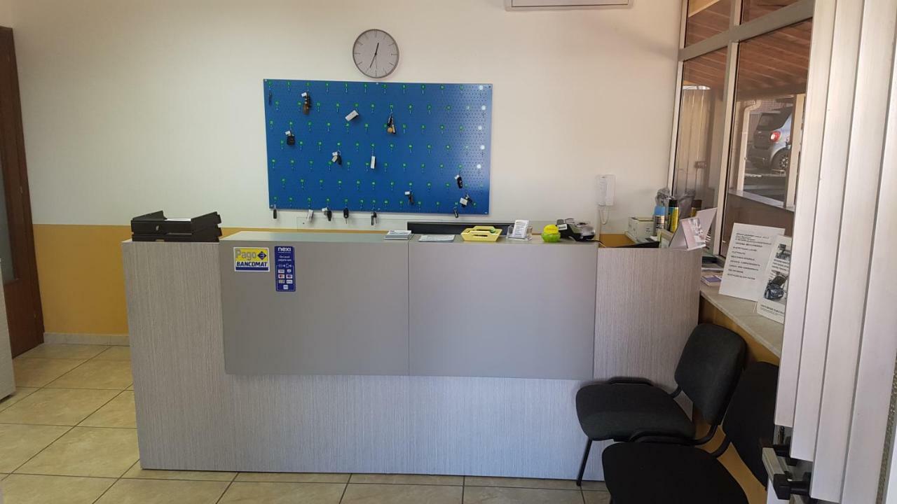 Etna Parking Hotel Катания Екстериор снимка