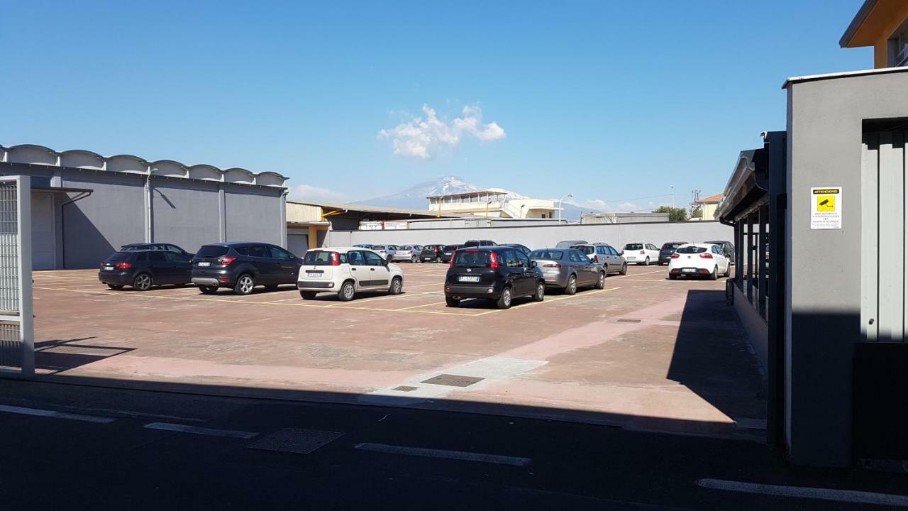 Etna Parking Hotel Катания Екстериор снимка