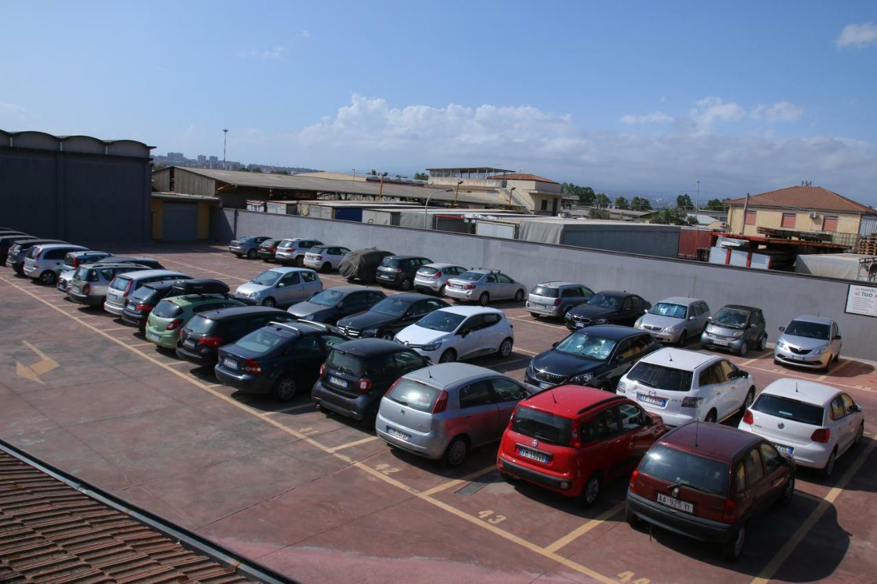Etna Parking Hotel Катания Екстериор снимка